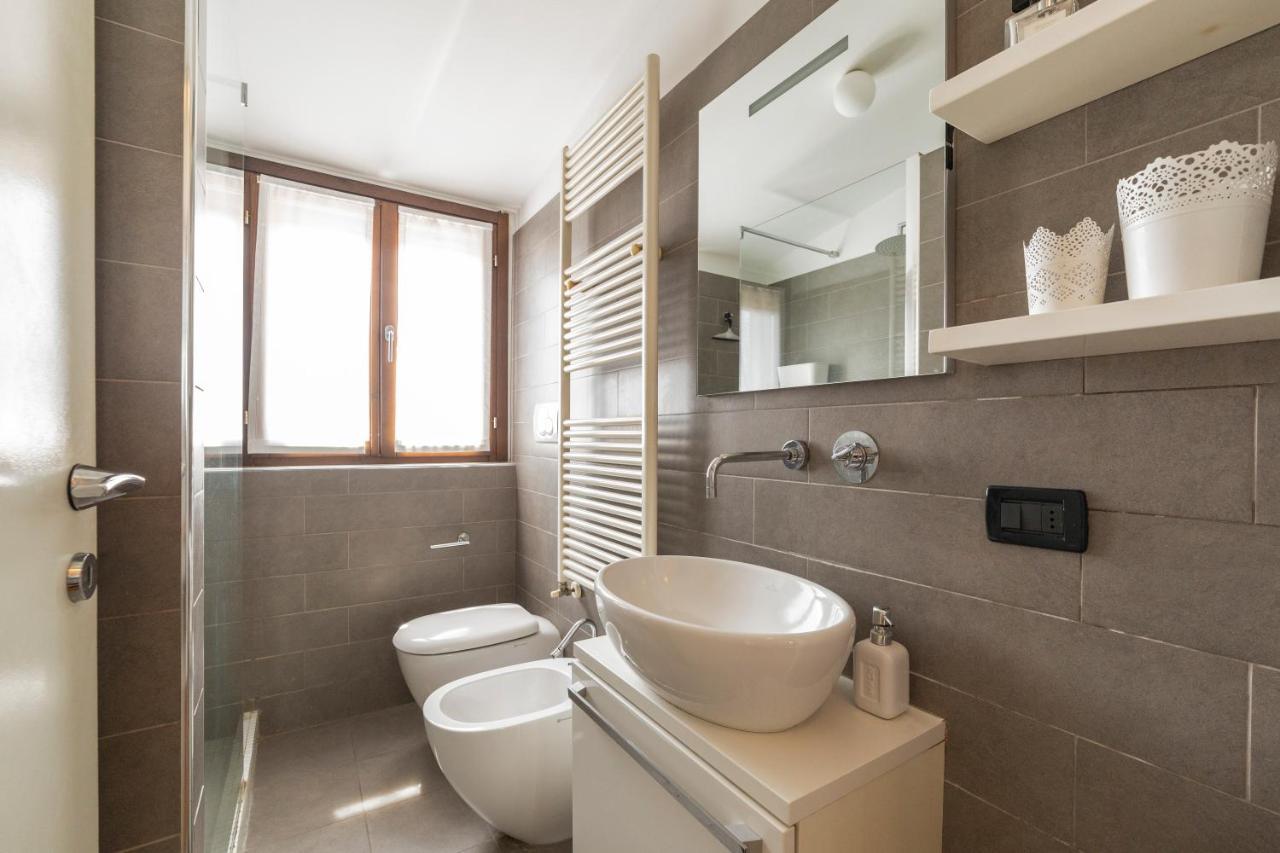 Porta Genova Balcony Apartment Milán Exterior foto
