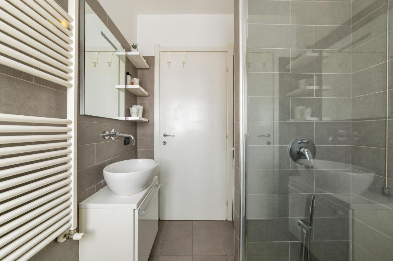 Porta Genova Balcony Apartment Milán Exterior foto